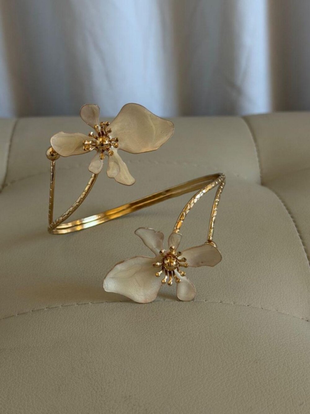 Preppy Gold Flower Wire Wrap Bracelet Boho Coquette OS